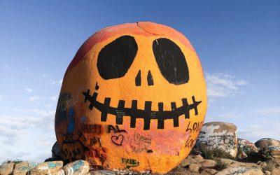Pumpkin Rock Trail: Easy Hike to a 15-Foot Pumpkin
