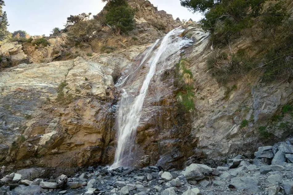 San Antonio Falls: Short Hike to 75-Foot Waterfall in LA